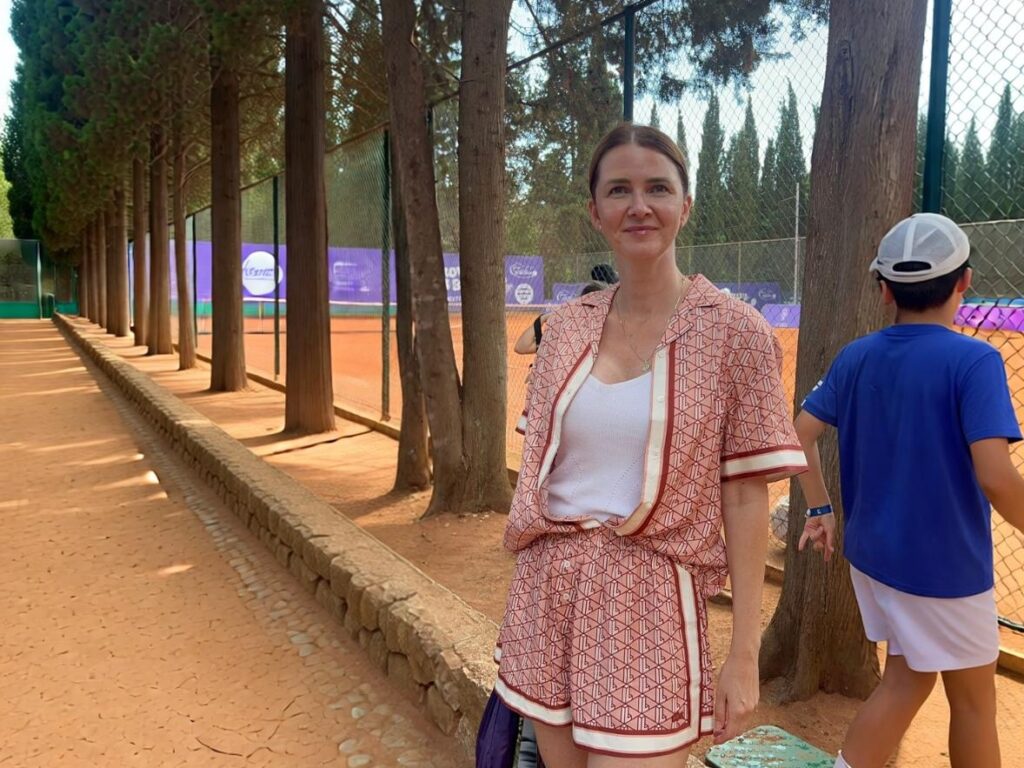 Ms.Sarminova